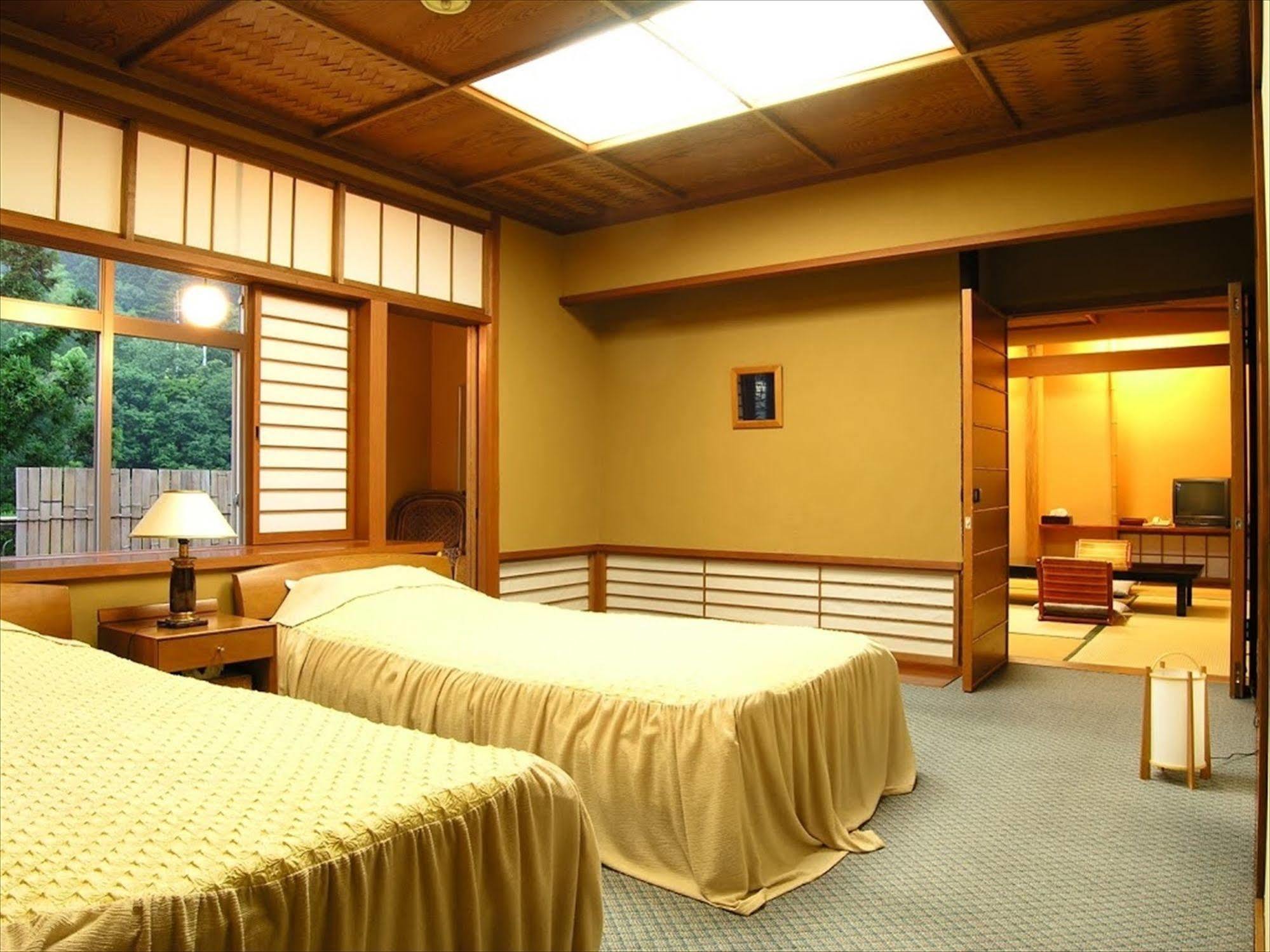 ยูโนะคาเสะ ฮาสึ Hotel Shinshiro ภายนอก รูปภาพ